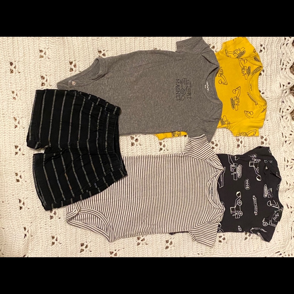 Carter’s 5pc 9 month set
